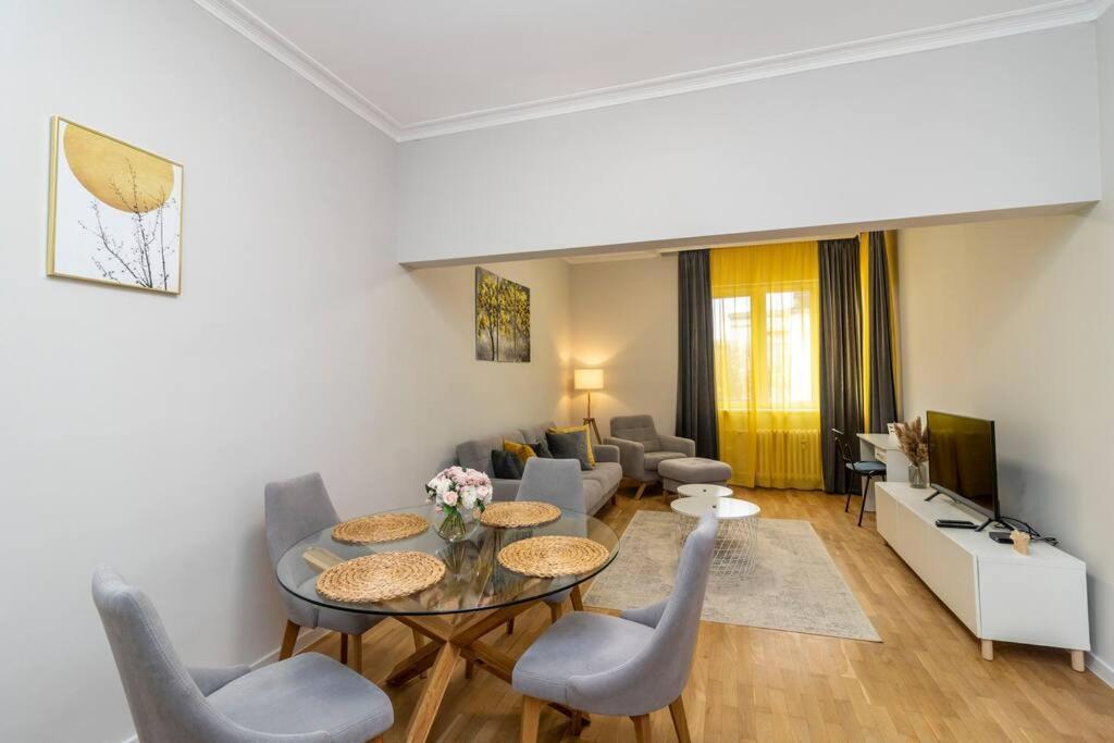 Spacious Aristocratic Apt. With A Colourful View Sofie Exteriér fotografie